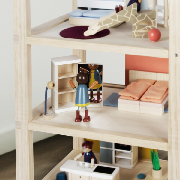 Natural Doll House with Furniture